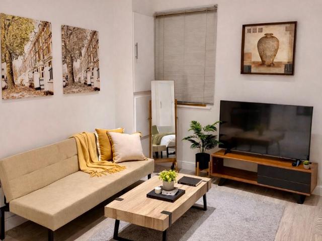 Studio to rent