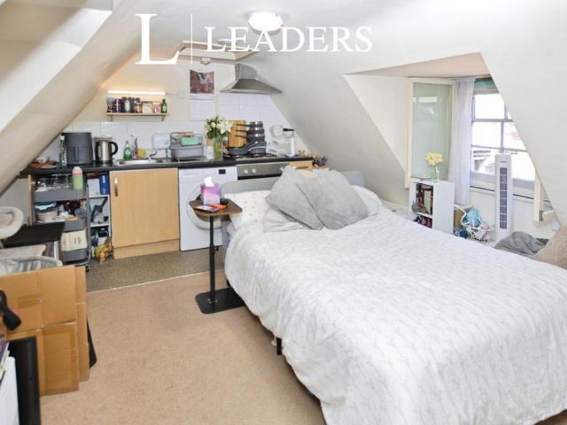 Studio to rent