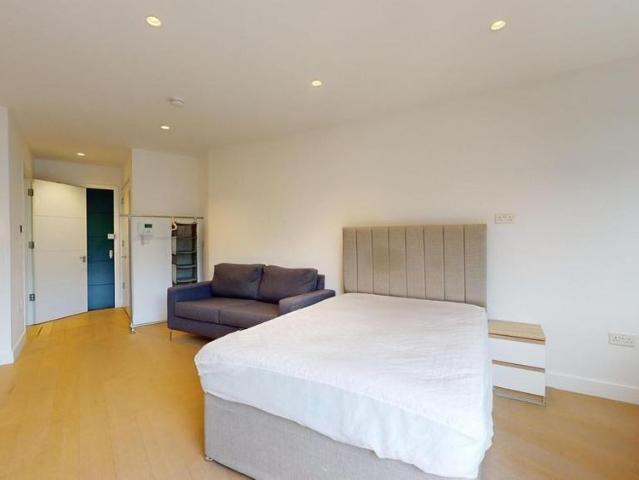 Studio to rent