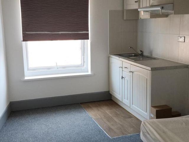 Studio to rent
