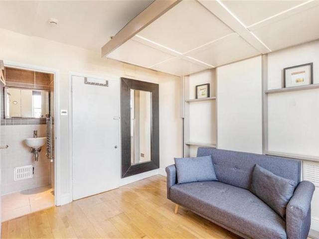Studio to rent