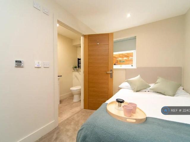 Studio to rent