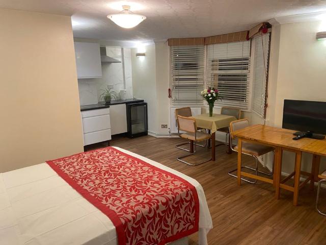 Studio to rent