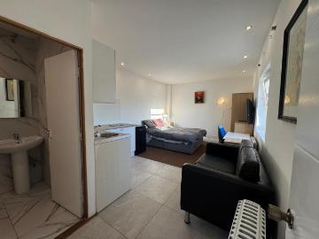 Glasgow, Glasgow and Clyde Valley - Equipped kitchen