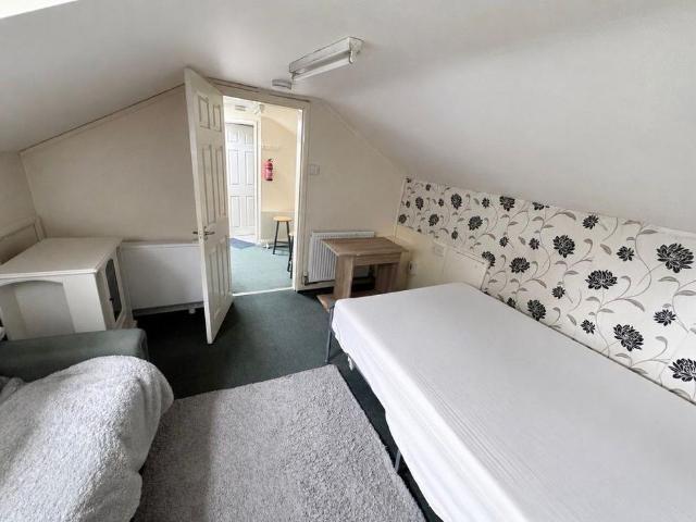 Studio to rent