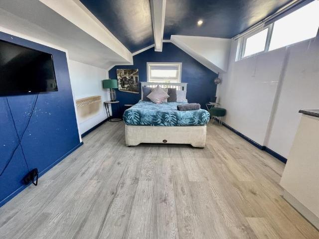 Studio to rent