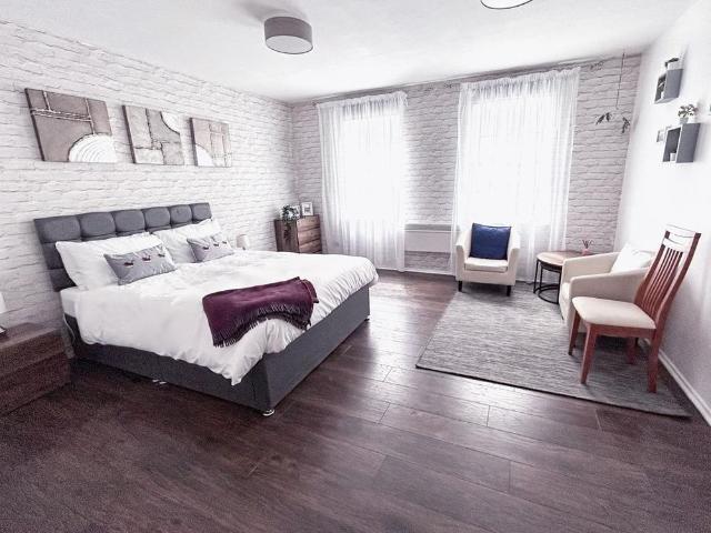 Studio to rent
