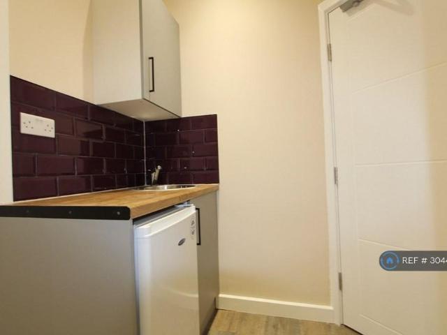 Studio to rent
