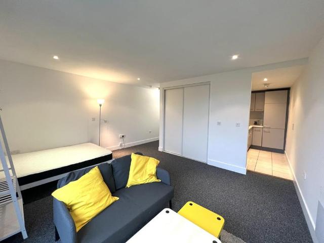 Studio to rent