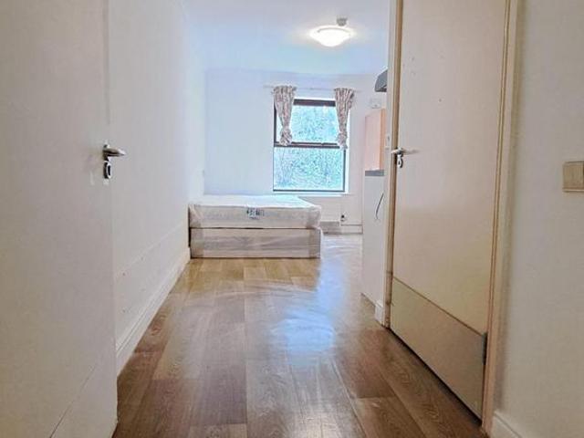 Studio to rent