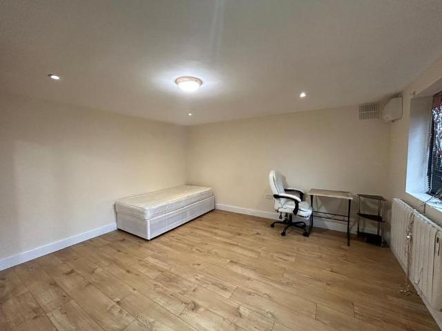 Studio to rent