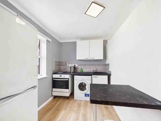 Studio to rent