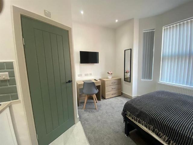 Studio to rent