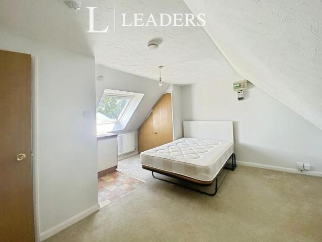 Studio to rent