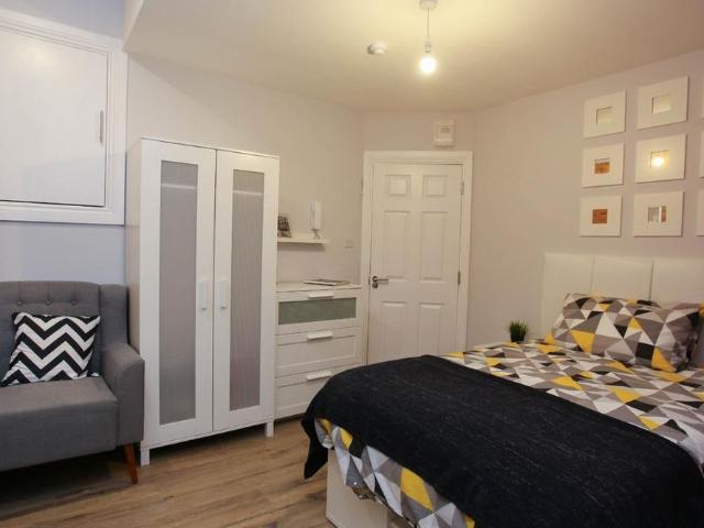 Studio to rent