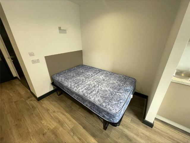 Studio to rent