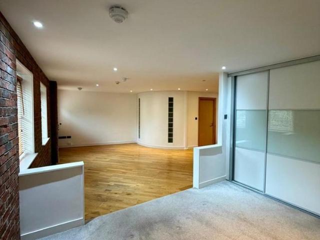 Studio to rent