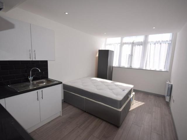 Studio to rent