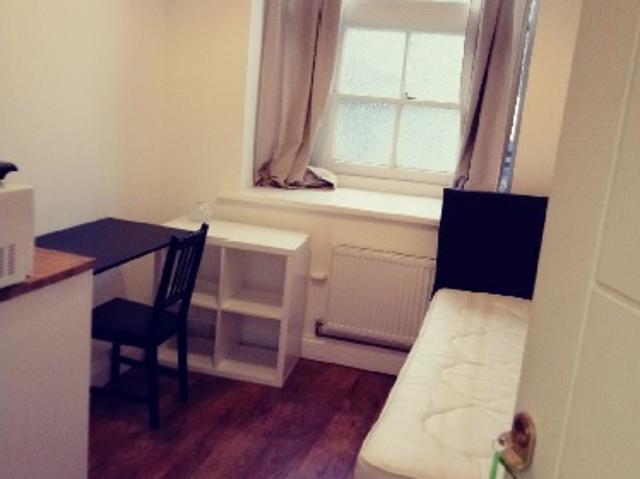 Studio To Rent