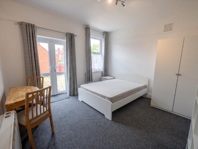 Studio to rent