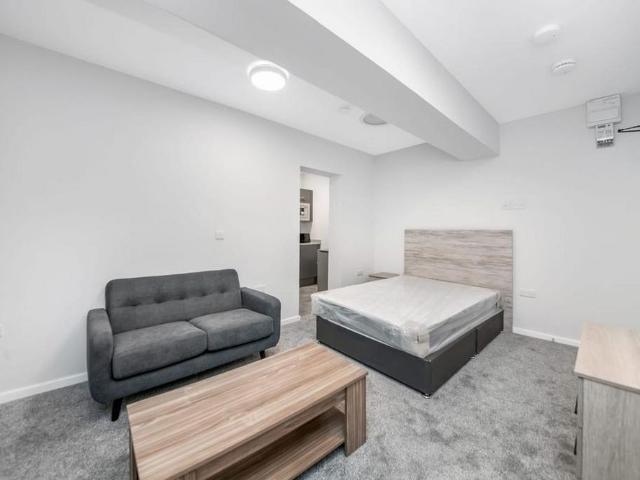 Studio to rent