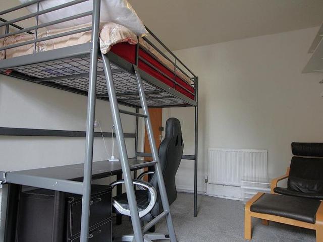 Studio to rent