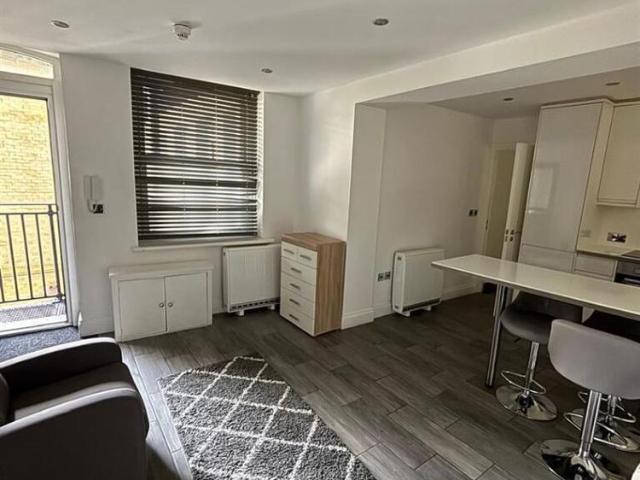 Studio to rent