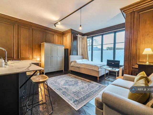 Studio to rent