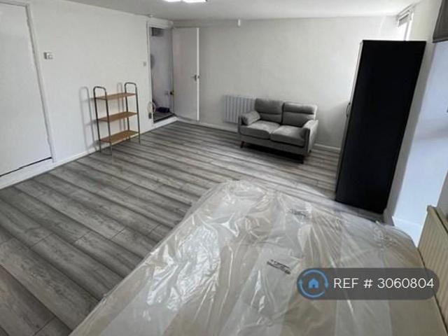 Studio to rent