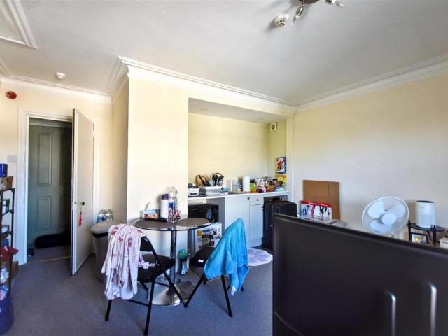 Studio to rent