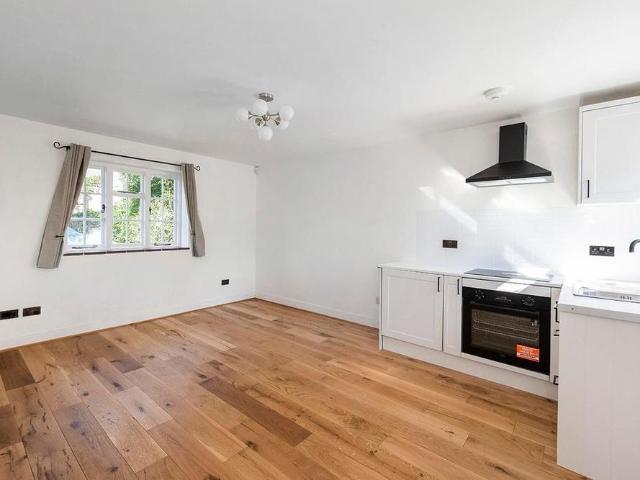Studio to rent