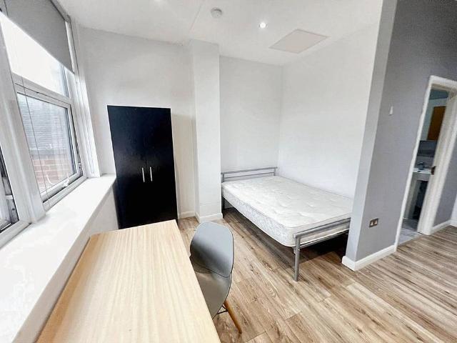 Studio to rent