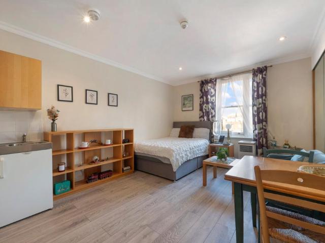 Studio to rent