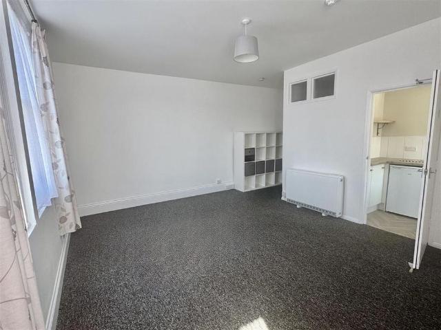 Studio to rent
