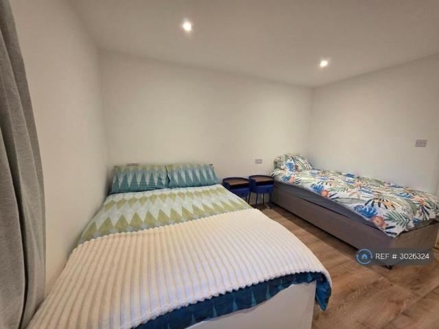 Studio to rent