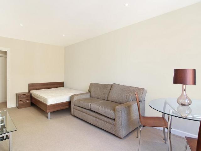 Studio to rent