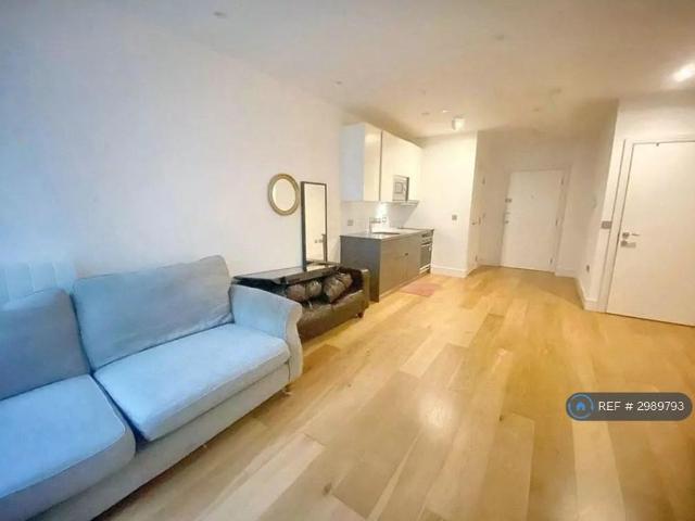 Studio to rent