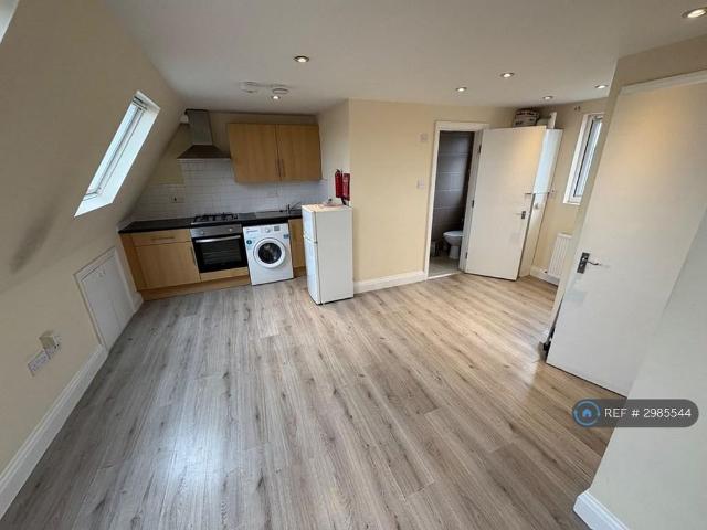 Studio to rent