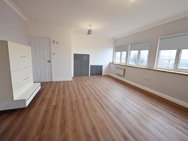 Studio to rent