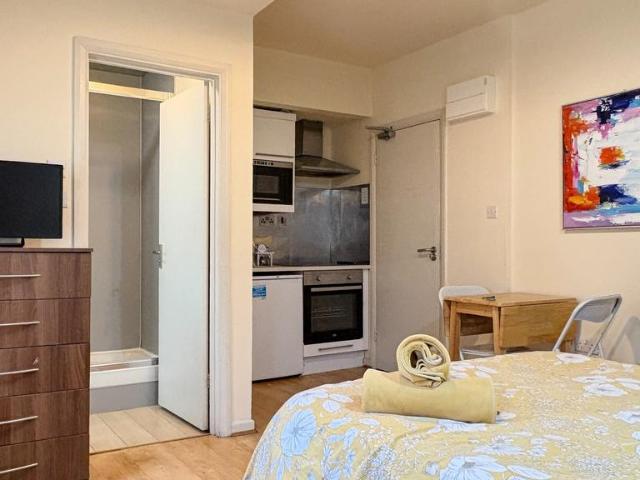 Studio to rent