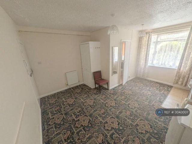 Studio to rent