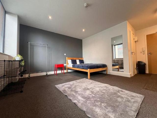 Studio to rent