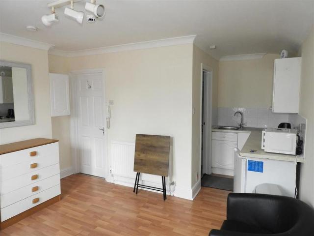 Studio to rent