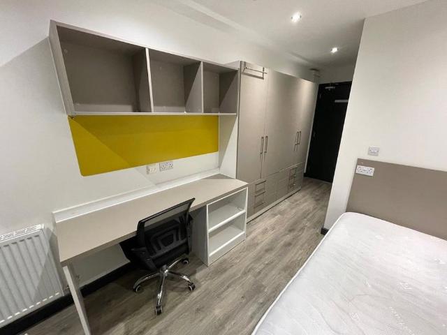 Studio to rent