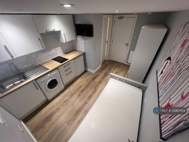 Studio to rent