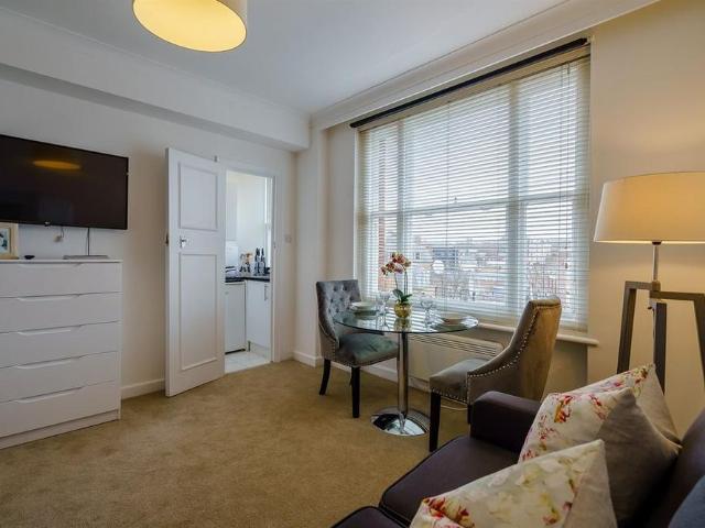 Studio to rent