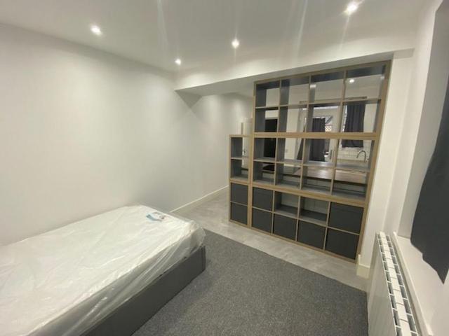 Studio to rent