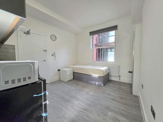 Studio to rent