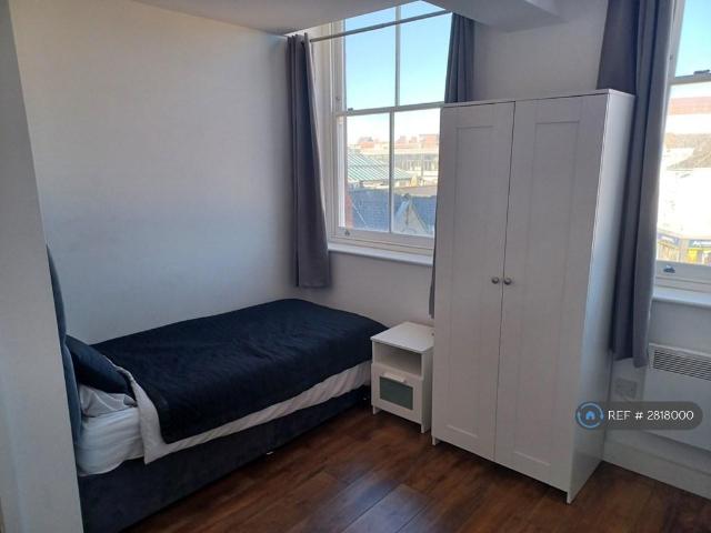 Studio to rent