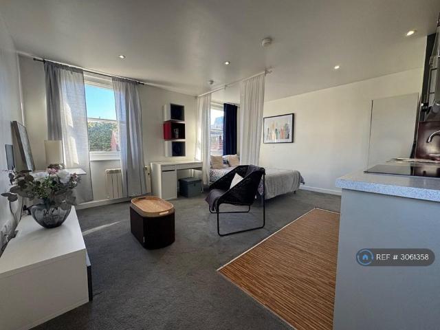 Studio to rent